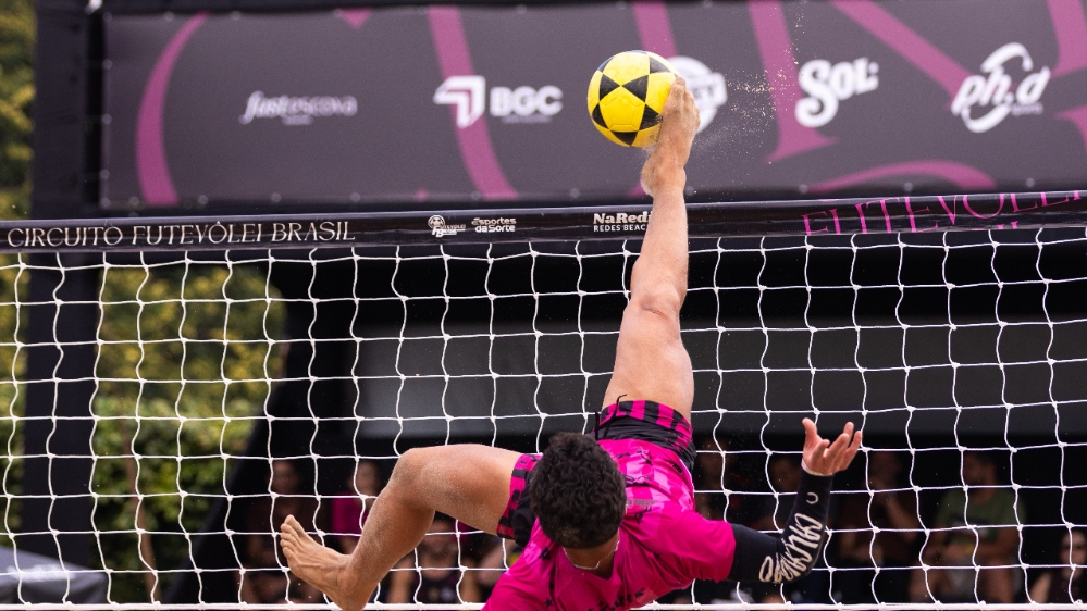 Recorde de Público e Audiência: Ph.D Sports Marca Presença na Maior Etapa do Futevôlei Brasil em Curitiba